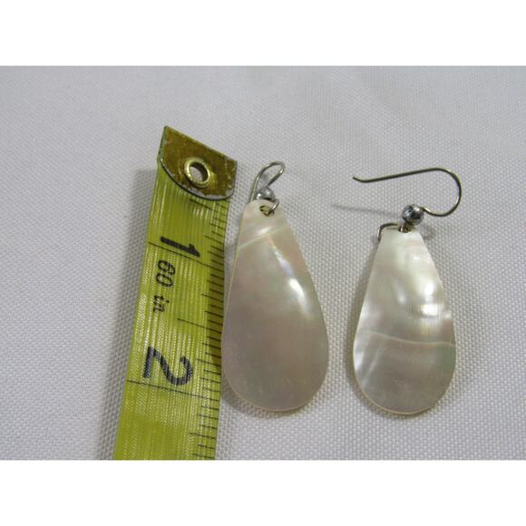 Mother of Pearl Dangly Earrings 2" Boho Retro Whimsycal Y2K Shell Novelty Artsy - Picture 6 of 6